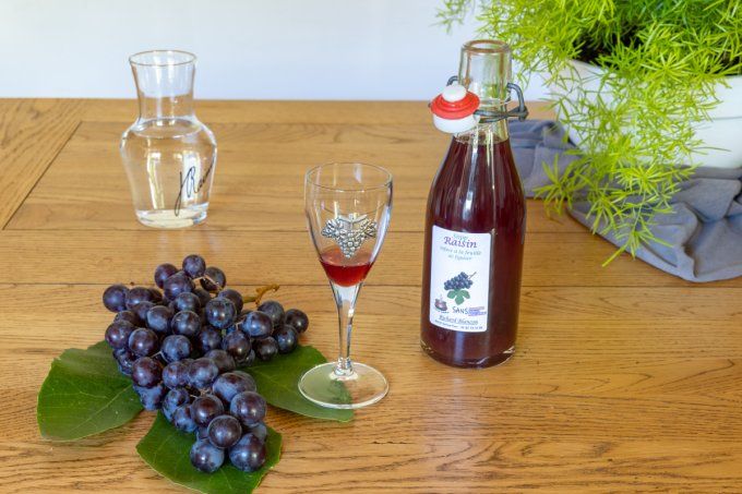 Sirop de raisin infusé à la feuille de figuier