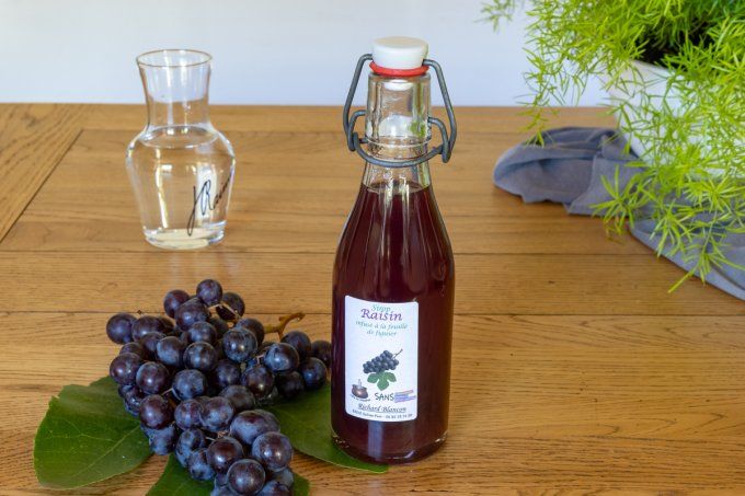 Sirop de raisin infusé à la feuille de figuier